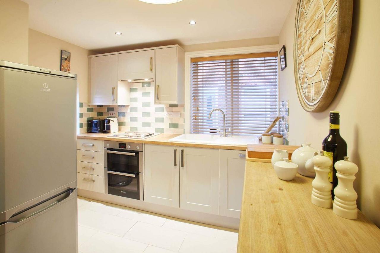 Host & Stay - Spyglass 1708 Whitby Buitenkant foto